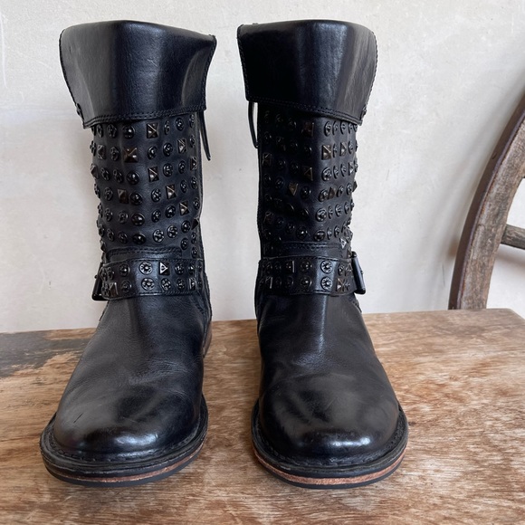 UGG Black Leather Studded Mid-Calf Boots Shearling Lined Innersole Woman's 7.5 - Picture 5 of 14